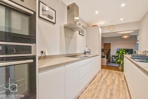 31 Drury Road, Colchester, CO2 7UX