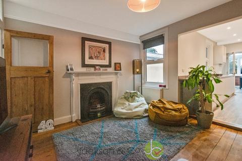 31 Drury Road, Colchester, CO2 7UX