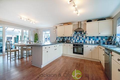 Willow House Clacton Road, Weeley Heath, Clacton-on-sea, CO16 9ED
