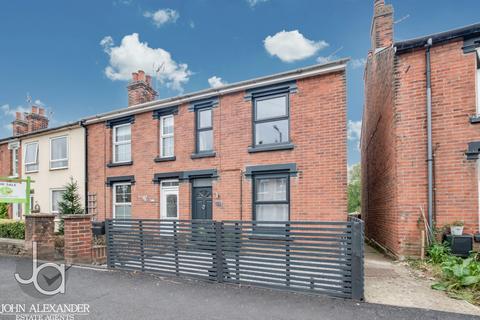 114 Bergholt Road, Colchester, CO4 5AQ