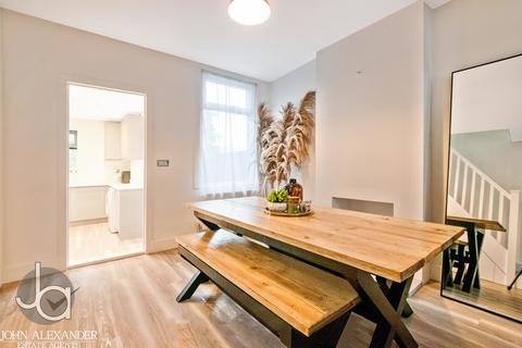 114 Bergholt Road, Colchester, CO4 5AQ