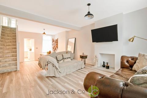 114 Bergholt Road, Colchester, CO4 5AQ