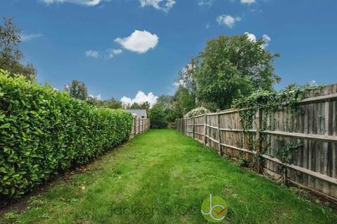 114 Bergholt Road, Colchester, CO4 5AQ