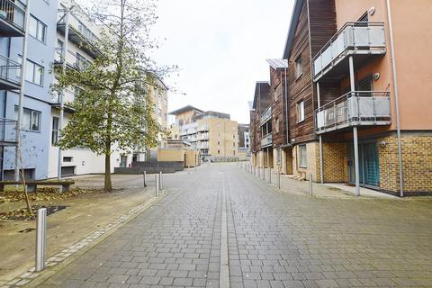 1 bedroom apartment for sale, Pier Wharf, Quayside Drive, Colchester, CO2 8GN