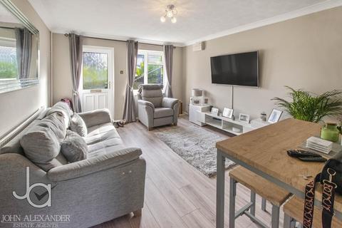 1 Keating Close, Lawford, Manningtree, CO11 2HF