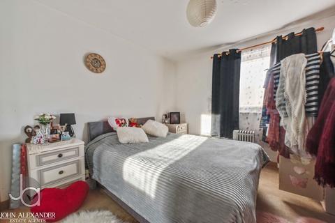 1 bedroom apartment for sale, Hawkins Road, Colchester, CO2 8LE