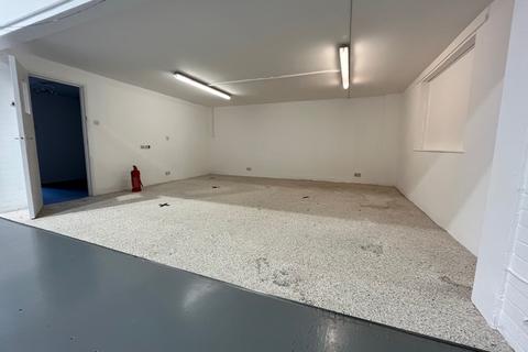 Industrial unit to rent, 6 King Edward Quay, Colchester, Essex, CO2