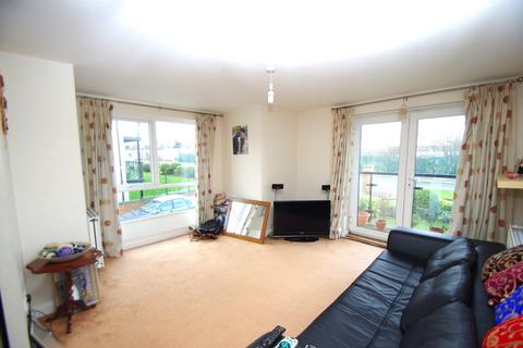 2 bedroom flat to rent - Faraday Court, Franklin Avenue, WATFORD, WD18