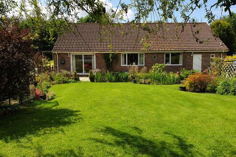 3 bedroom bungalow for sale, Stone Street, Stelling Minnis, Canterbury, CT4