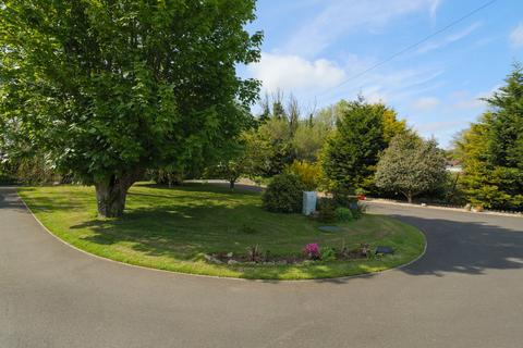 3 bedroom bungalow for sale, Stone Street, Stelling Minnis, Canterbury, CT4