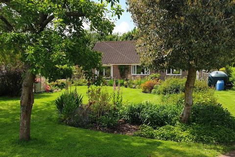 3 bedroom bungalow for sale, Stone Street, Stelling Minnis, Canterbury, CT4