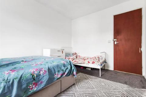 204 Crownfield Road, London, E15 2AT