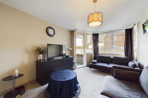 2 bedroom flat for sale, Victoria Point, Victoria Road, London