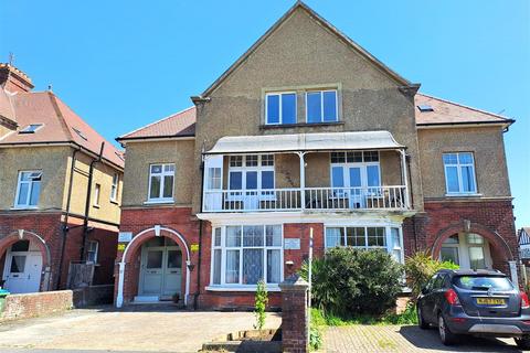 77a Beach Road, Littlehampton, BN17 5JH