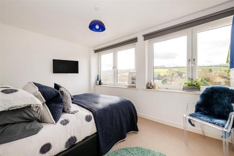 2 bedroom apartment for sale - London Road, High Wycombe HP11