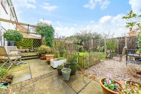 4 Poplar Walk, Meopham, Gravesend, DA13 0EB