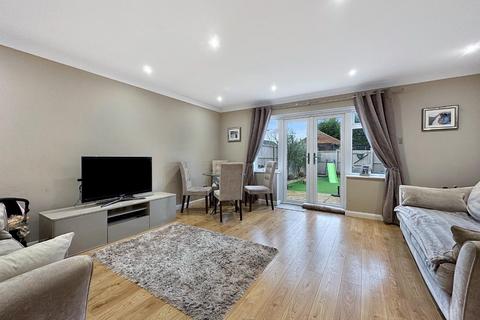 3 bedroom house for sale, Crouchview Close, Wickford