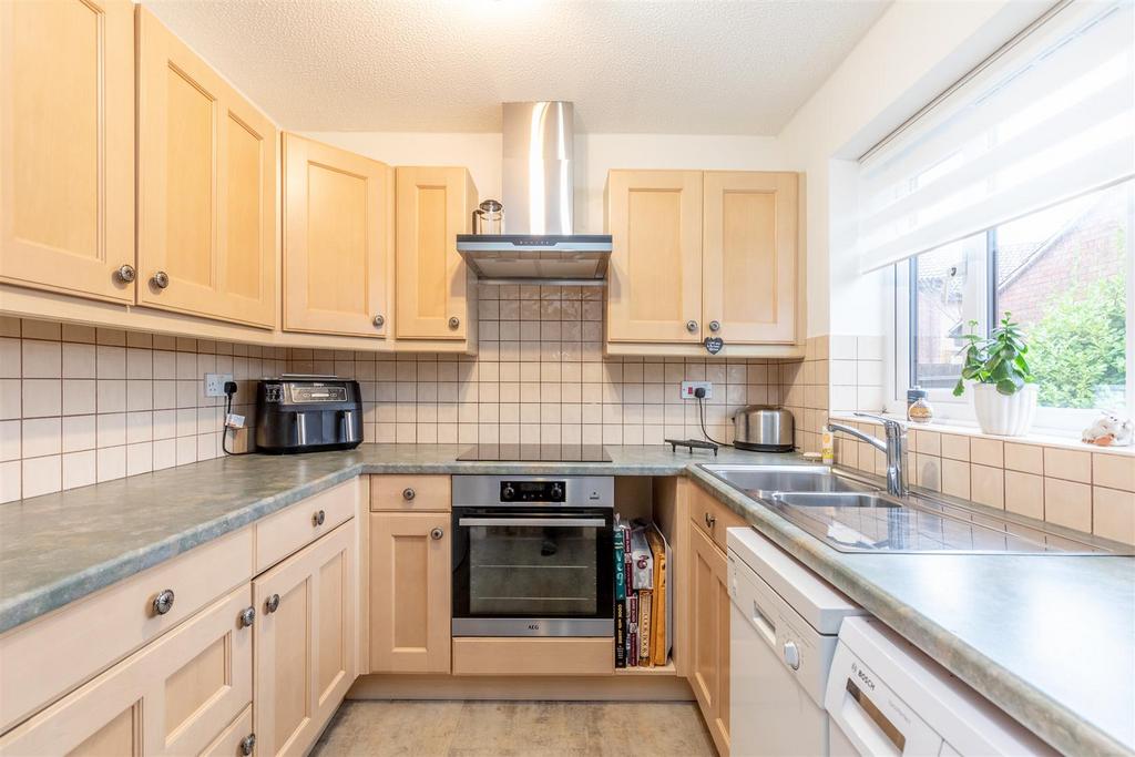 Brean Down Avenue, Henleaze Kitchen.jpg