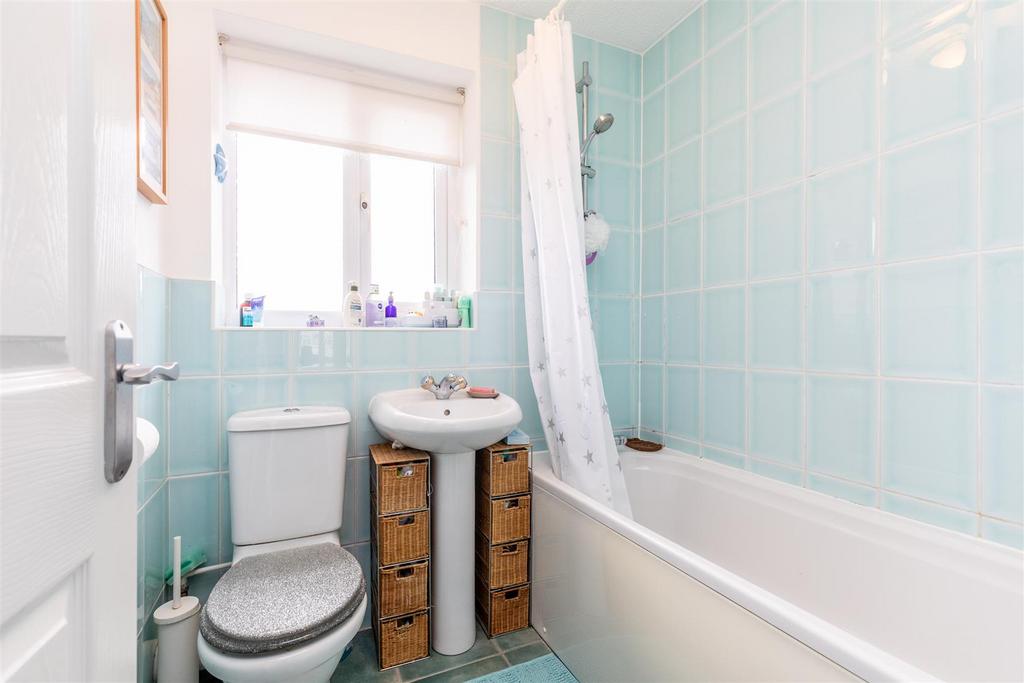 Brean Down Avenue, Henleaze Bathroom.jpg