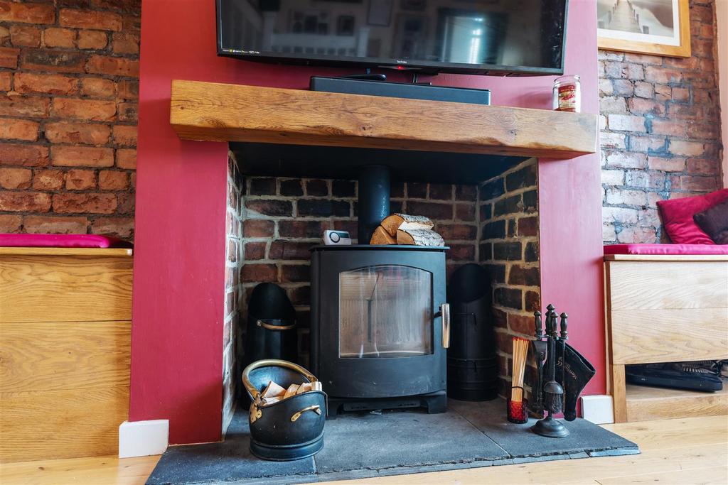 Feature wood burner