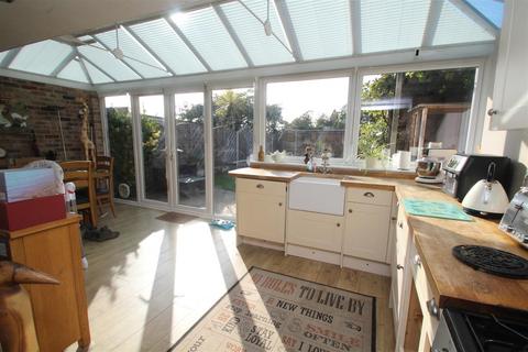 3 bedroom semi-detached bungalow for sale, Oakcroft Gardens, Littlehampton