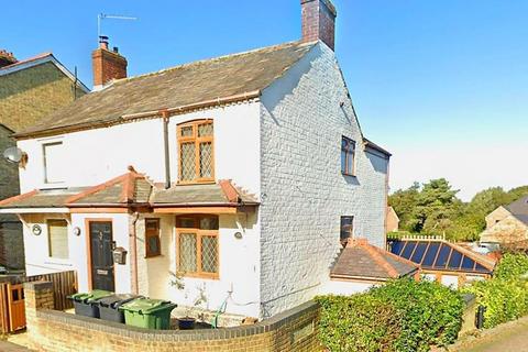 126 Ampthill Road, Shefford, SG17 5BH