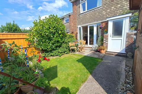 3 bedroom end of terrace house for sale, Norfolk Gardens, Littlehampton, West Sussex