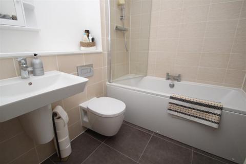 26 Beaton Avenue, Wick, Littlehampton, BN17 7SL
