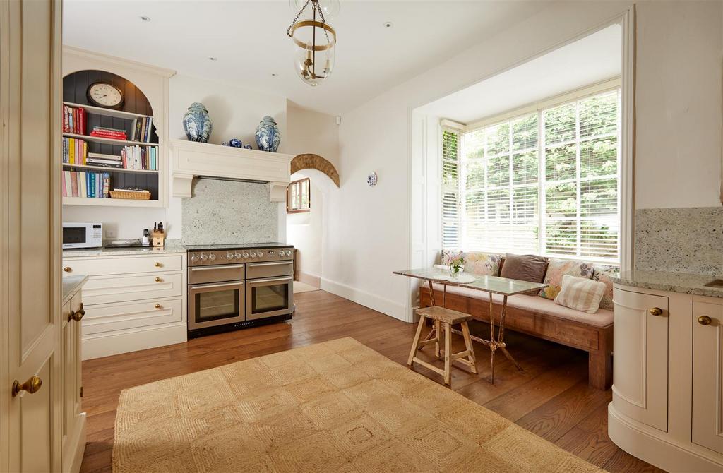 Kitchen / Breakfast Room 1.jpg