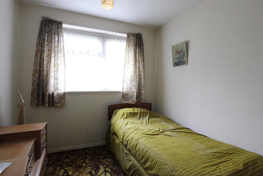 5. Bedroom 2 .JPG