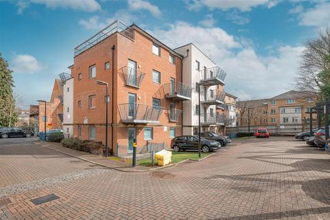 2 bedroom apartment for sale - West End Road, High Wycombe HP11