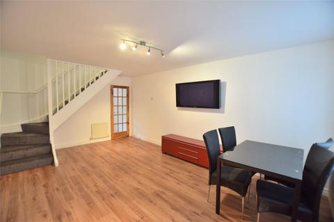 2 bedroom semi-detached house to rent, Tyne View Place, Gateshead, NE8