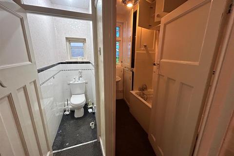 43 Cherrydown Close, London, E4 8DY