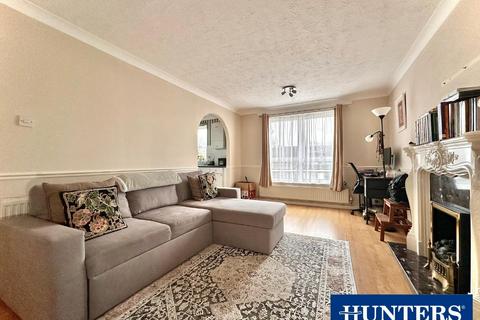 1 bedroom flat for sale, Briarwood Court, The Avenue, Worcester Park