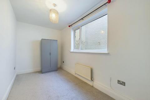 2 bedroom ground floor flat for sale, Linskill Terrace, Tynemouth, North Shields