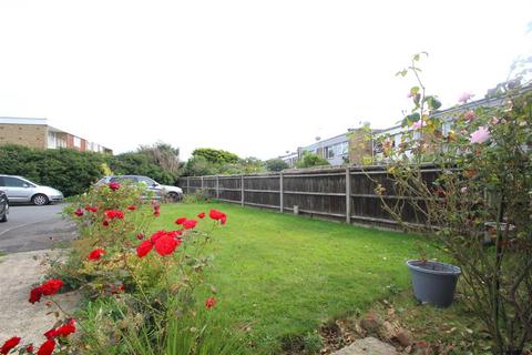 5 Aldwick Close, Rustington, Littlehampton, BN16 2LA