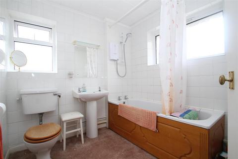 5 Aldwick Close, Rustington, Littlehampton, BN16 2LA