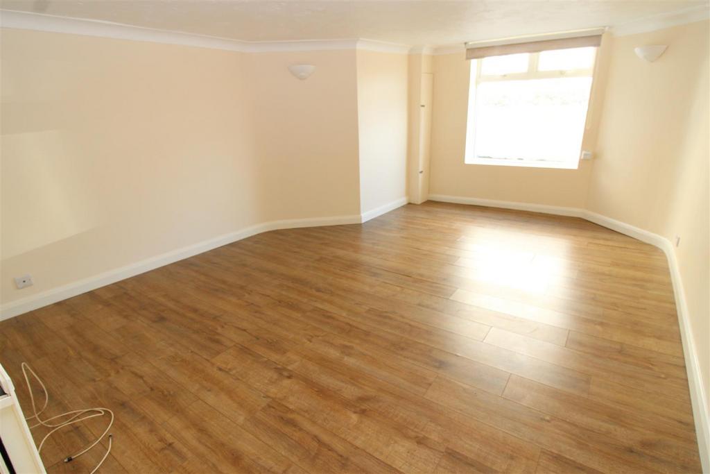 Lounge.JPG