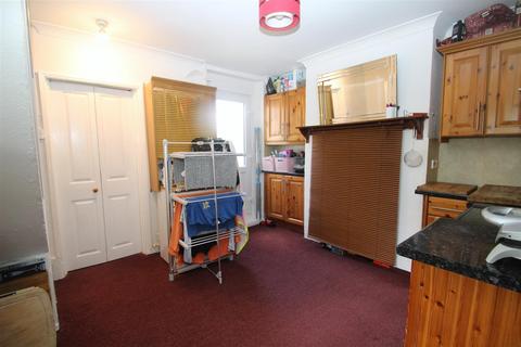 2 bedroom end of terrace house for sale, East Street, Littlehampton