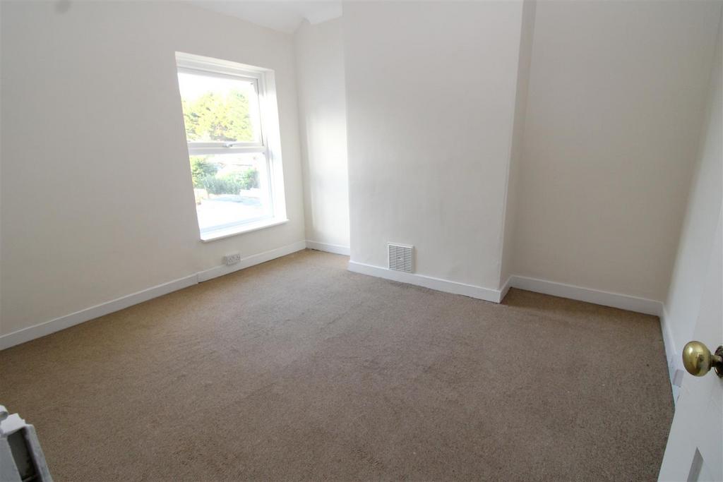 Bedroom 2.JPG