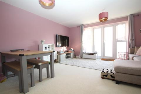 78 Benjamin Gray Drive, Littlehampton, BN17 7FA