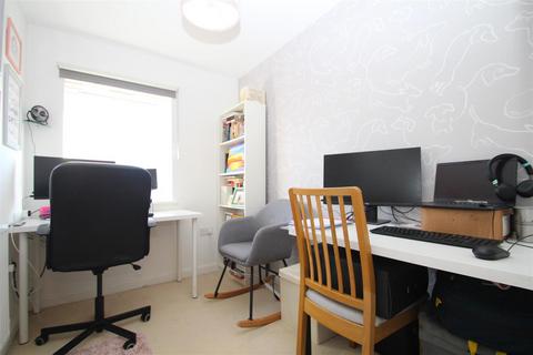 78 Benjamin Gray Drive, Littlehampton, BN17 7FA