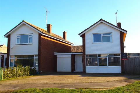 3 bedroom link detached house for sale, Chanctonbury Road, Rustington