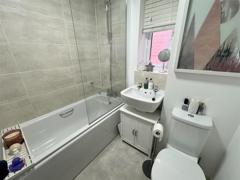 NEW BATHROOM.jpg