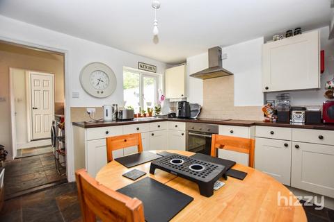 9 Castle Road, Hadleigh, Ipswich, IP7 6JH