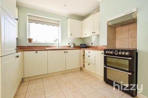 10 Castle Rise, Hadleigh, Ipswich, IP7 6JL