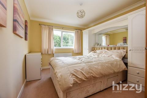 10 Castle Rise, Hadleigh, Ipswich, IP7 6JL