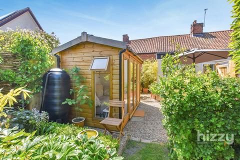 5 Grove Road, Bentley, Ipswich, IP9 2DD