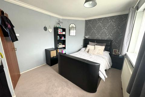 2 bedroom flat for sale - Clun Road, Littehampton