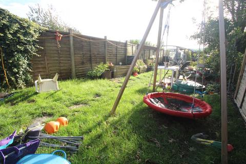 87 Clun Road, Wick, Littlehampton, BN17 7EG